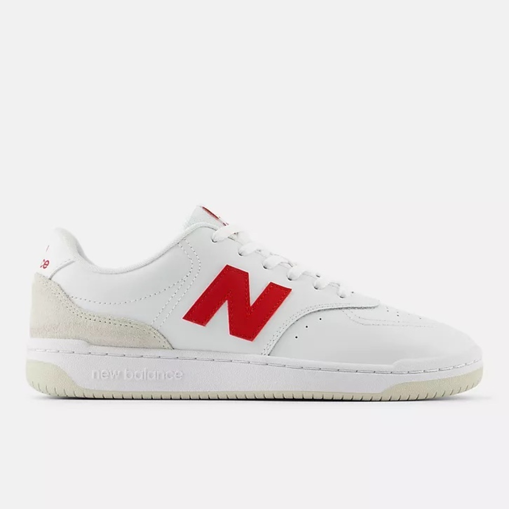 New Balance Men’s White/Red Sneakers size 9.5 Men/11 Women NIB